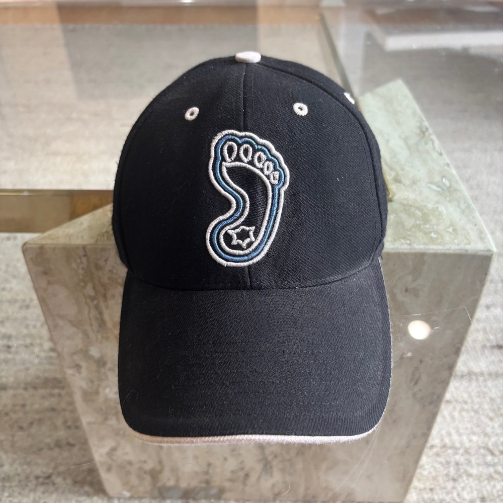 Twins Enterprise UNC Tar Heels Hat Mens OSFM Black Good Used Foot Logo Cap